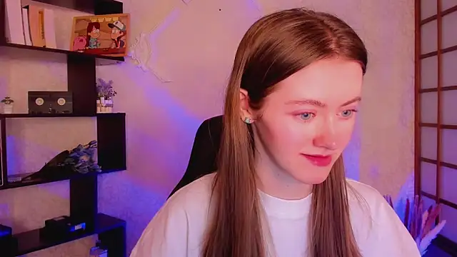 Snapshot of KateCuddle chatting on 01/14/25, 01:58 KateCuddle online show from 01/14/25, 01:58