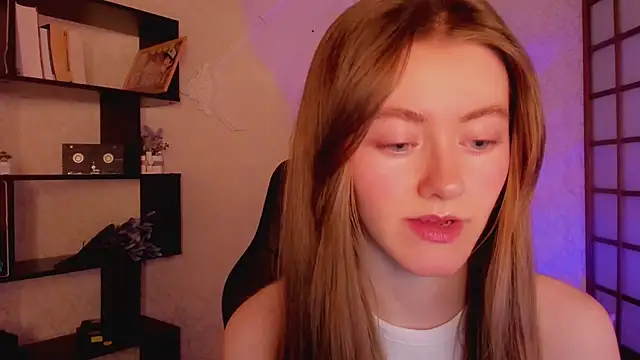 Snapshot of KateCuddle chatting on 01/16/25, 02:09 KateCuddle online show from 01/16/25, 02:09