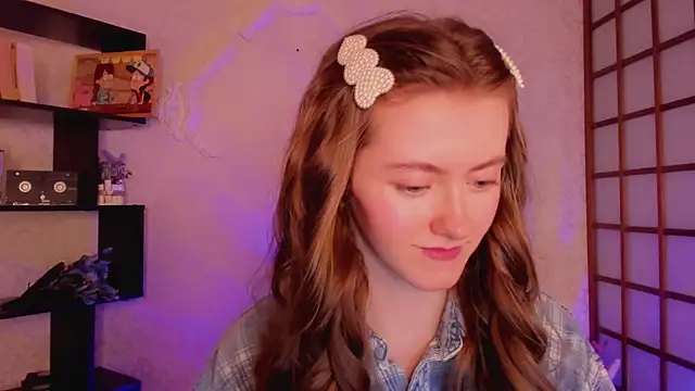 Snapshot of KateCuddle chatting on 01/20/25, 05:15 KateCuddle online show from 01/20/25, 05:15