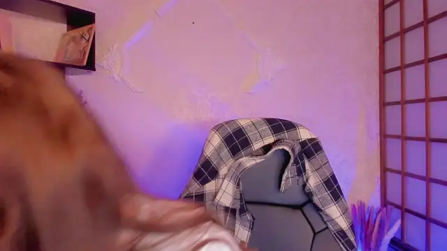 Snapshot of KateCuddle chatting on 01/21/25, 06:33 KateCuddle online show from 01/21/25, 06:33