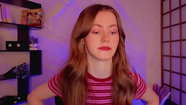 Snapshot of KateCuddle chatting on 01/22/25, 02:15 KateCuddle online show from 01/22/25, 02:15