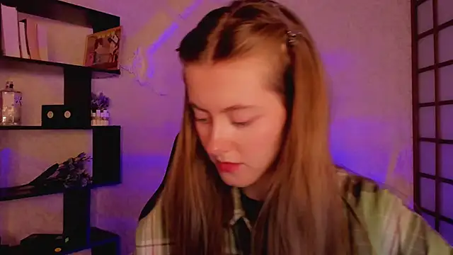 Snapshot of KateCuddle chatting on 01/28/25, 02:11 KateCuddle online show from 01/28/25, 02:11