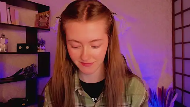 Snapshot of KateCuddle chatting on 01/28/25, 05:43 KateCuddle online show from 01/28/25, 05:43