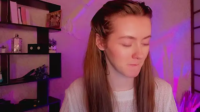 Snapshot of KateCuddle chatting on 01/30/25, 05:30 KateCuddle online show from 01/30/25, 05:30