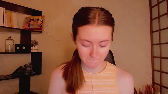 Snapshot of KateCuddle chatting on 02/05/25, 06:46 KateCuddle online show from 02/05/25, 06:46