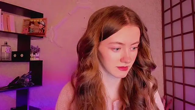 Snapshot of KateCuddle chatting on 02/07/25, 02:19 KateCuddle online show from 02/07/25, 02:19