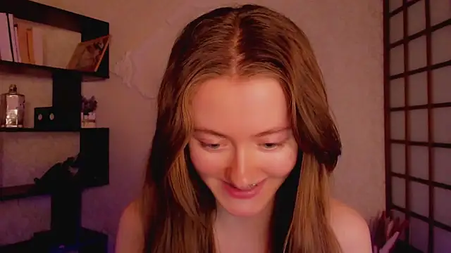 Snapshot of KateCuddle chatting on 02/12/25, 05:37 KateCuddle online show from 02/12/25, 05:37