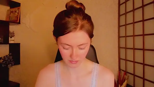 Snapshot of KateCuddle chatting on 02/21/25, 07:23 KateCuddle online show from 02/21/25, 07:23