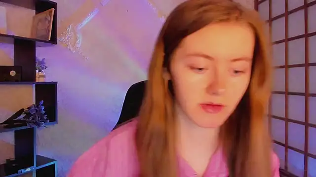 Snapshot of KateCuddle chatting on 02/26/25, 02:15 KateCuddle online show from 02/26/25, 02:15