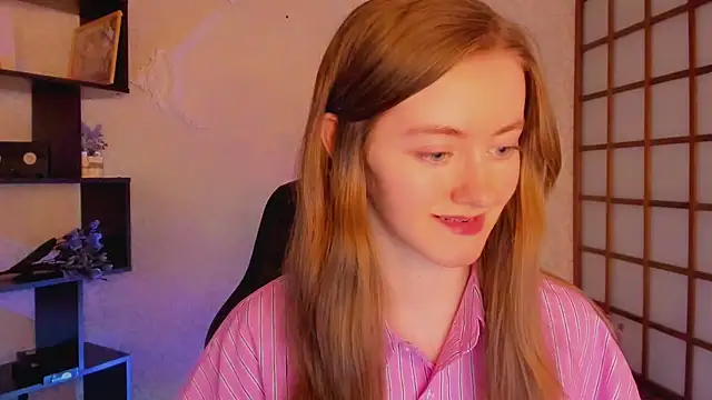 Snapshot of KateCuddle chatting on 02/26/25, 05:20 KateCuddle online show from 02/26/25, 05:20