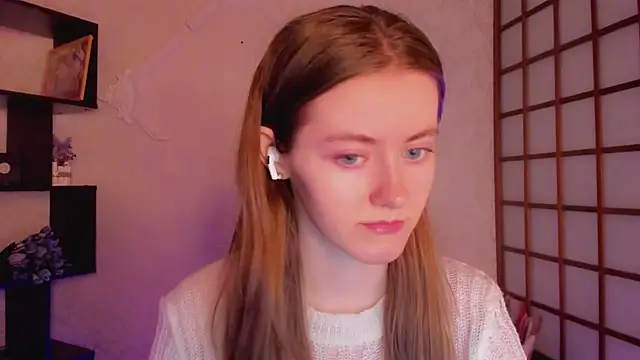 Snapshot of KateCuddle chatting on 02/28/25, 02:20 KateCuddle online show from 02/28/25, 02:20