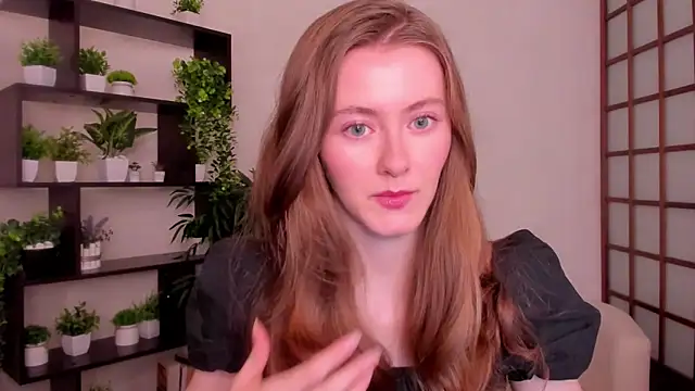 Snapshot of KateCuddle chatting on 09/09/25, 02:22 KateCuddle online show from 09/09/25, 02:22