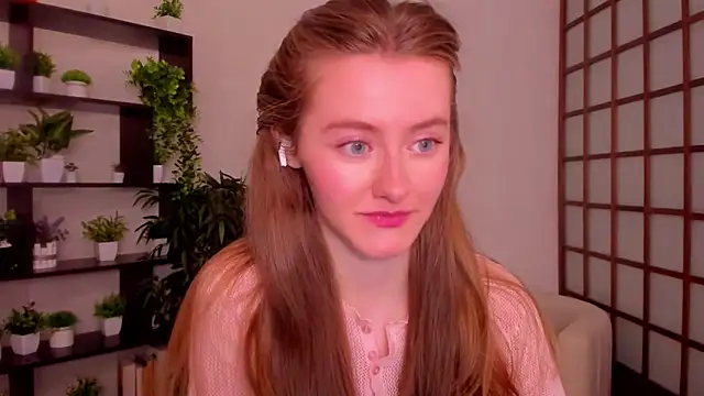 Snapshot of KateCuddle chatting on 09/23/25, 02:36 KateCuddle online show from 09/23/25, 02:36