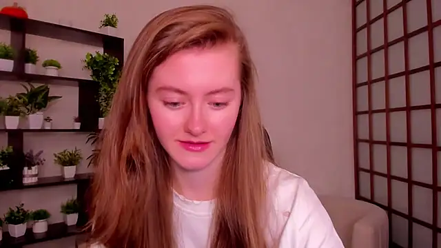 Snapshot of KateCuddle chatting on 09/24/25, 02:26 KateCuddle online show from 09/24/25, 02:26