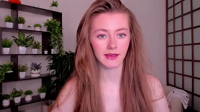 Snapshot of KateCuddle chatting on 10/02/25, 02:51 KateCuddle online show from 10/02/25, 02:51