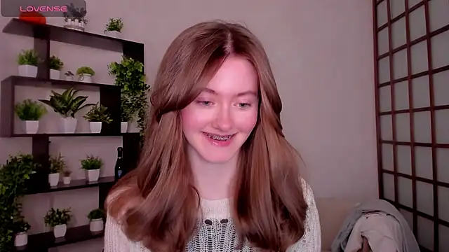 Snapshot of KateCuddle chatting on 02/02/26, 03:05 KateCuddle online show from 02/02/26, 03:05