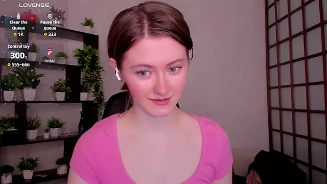 Snapshot of KateCuddle chatting on 03/03/26, 02:07 KateCuddle online show from 03/03/26, 02:07