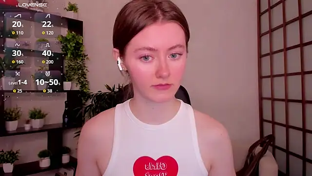 Snapshot of KateCuddle chatting on 03/10/26, 03:00 KateCuddle online show from 03/10/26, 03:00