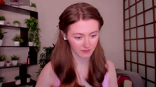 Snapshot of KateCuddle chatting on 03/13/26, 03:02 KateCuddle online show from 03/13/26, 03:02