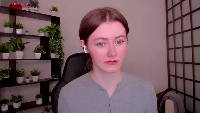 Snapshot of KateCuddle chatting on 03/20/26, 02:05 KateCuddle online show from 03/20/26, 02:05