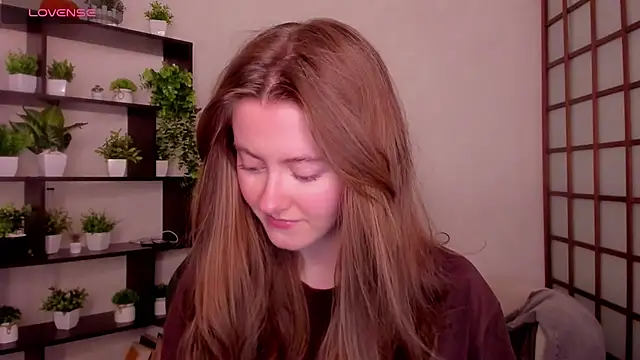 Snapshot of KateCuddle chatting on 03/25/26, 02:50 KateCuddle online show from 03/25/26, 02:50