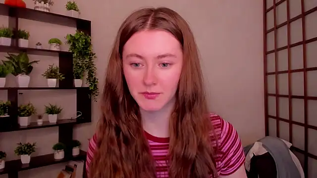 Snapshot of KateCuddle chatting on 04/07/26, 02:45 KateCuddle online show from 04/07/26, 02:45