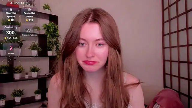 Snapshot of KateCuddle chatting on 04/08/26, 02:33 KateCuddle online show from 04/08/26, 02:33