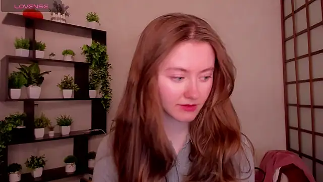 Snapshot of KateCuddle chatting on 04/15/26, 02:18 KateCuddle online show from 04/15/26, 02:18