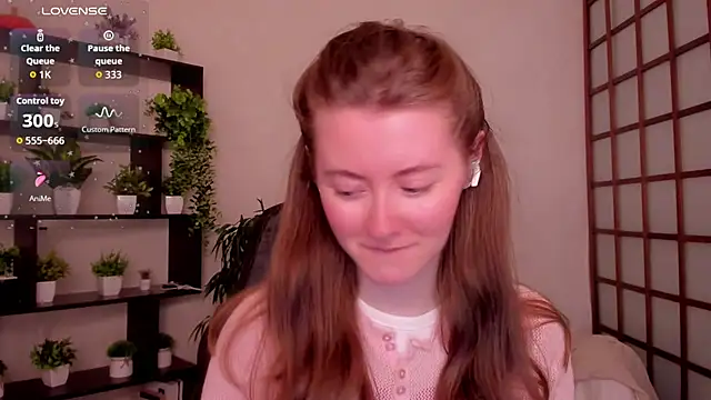 Snapshot of KateCuddle chatting on 05/01/26, 02:49 KateCuddle online show from 05/01/26, 02:49