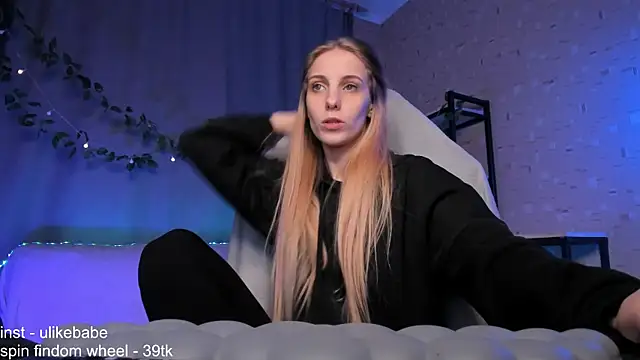 Anna Fink online show from 01/31/25, 05:32