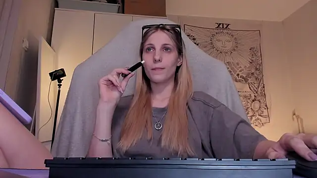 Snapshot of Anna_Fink chatting on 03/26/26, 08:14 Anna Fink online show from 03/26/26, 08:14