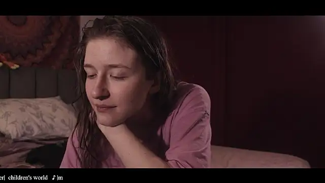 Snapshot of WebCora chatting on 03/21/25, 09:45 WebCora online show from 03/21/25, 09:45