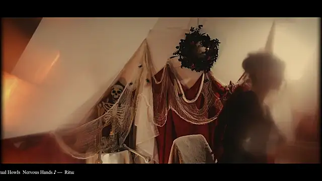 Snapshot of WebCora chatting on 10/31/25, 06:20 WebCora online show from 10/31/25, 06:20