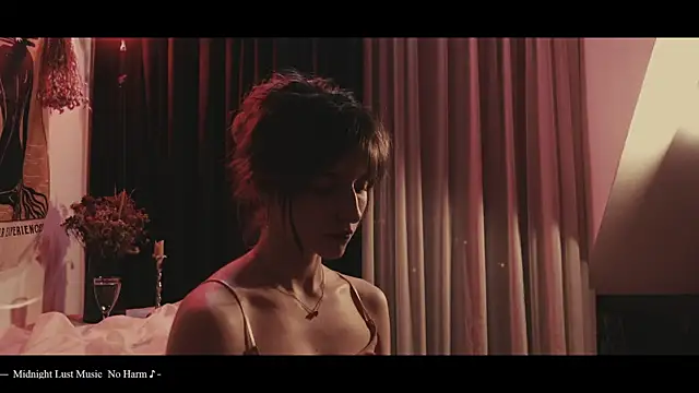 Snapshot of WebCora chatting on 11/16/25, 06:13 WebCora online show from 11/16/25, 06:13