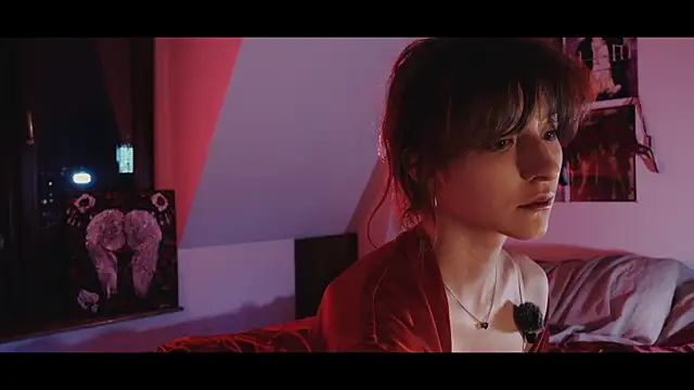 Snapshot of WebCora chatting on 03/27/26, 04:29 WebCora online show from 03/27/26, 04:29