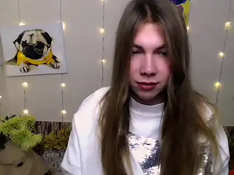 Sport Tall Doll online show from 12/06/24, 08:26