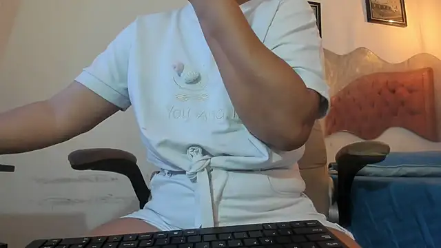 SHARICK GRECO online show from 04/18/26, 12:53