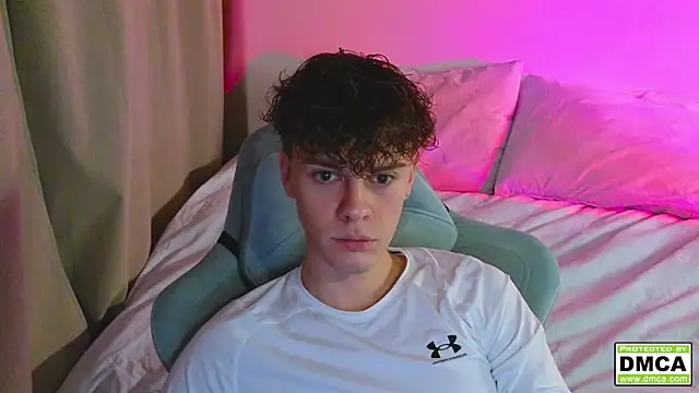 cute thomas online show from 11/17/25, 02:56