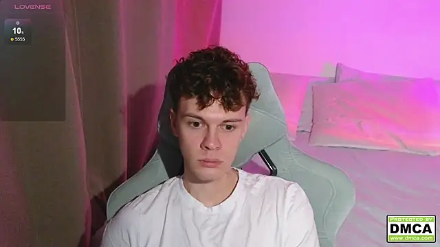 cute thomas online show from 12/22/25, 03:53