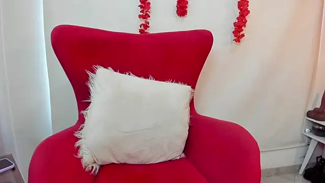 julieta evans  online show from 01/22/25, 09:54