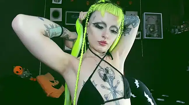 Snapshot of insania_9999_ chatting on 12/02/24, 05:26 insania 9999  online show from 12/02/24, 05:26