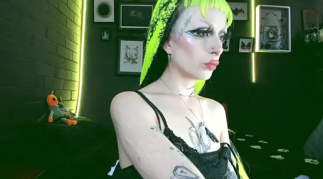 Snapshot of insania_9999_ chatting on 12/09/24, 04:15 insania 9999  online show from 12/09/24, 04:15