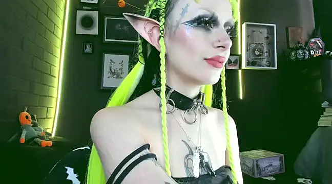 Snapshot of insania_9999_ chatting on 12/09/24, 07:18 insania 9999  online show from 12/09/24, 07:18