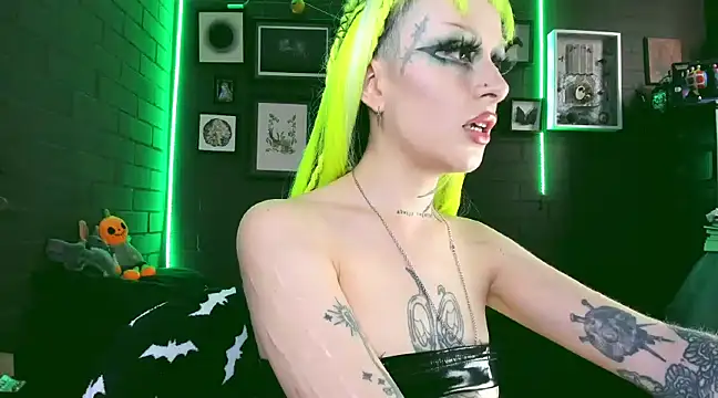 Snapshot of insania_9999_ chatting on 12/27/24, 07:24 insania 9999  online show from 12/27/24, 07:24