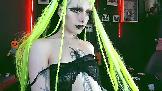 Snapshot of insania_9999_ chatting on 01/07/25, 08:31 insania 9999  online show from 01/07/25, 08:31