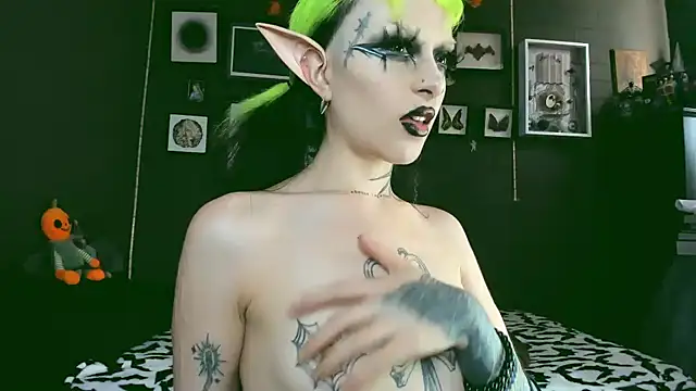 Snapshot of insania_9999_ chatting on 01/15/25, 08:48 insania 9999  online show from 01/15/25, 08:48