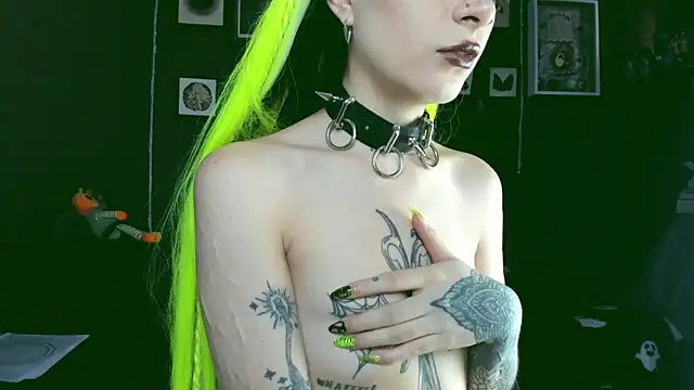 Snapshot of insania_9999_ chatting on 02/07/25, 10:09 insania 9999  online show from 02/07/25, 10:09