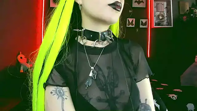 Snapshot of insania_9999_ chatting on 03/11/25, 07:47 insania 9999  online show from 03/11/25, 07:47