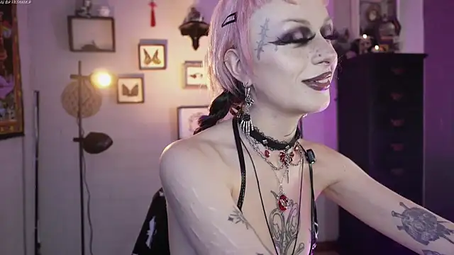 Snapshot of insania_9999_ chatting on 03/20/26, 05:29 insania 9999 online show from 03/20/26, 05:29