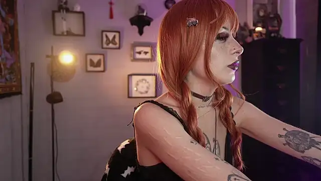 Snapshot of insania_9999_ chatting on 04/07/26, 04:51 insania 9999 online show from 04/07/26, 04:51